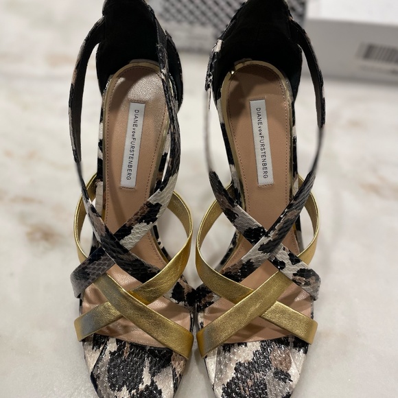 Designer DIANE vonFURSTENBERG DVF ibiza, gold/snow cheetah, lucite heel Sandal - Picture 3 of 8